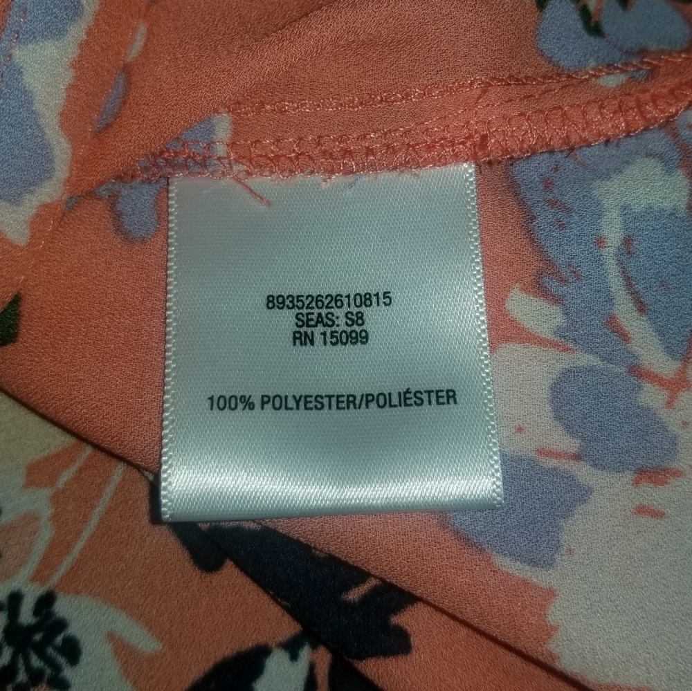 Simply Styled Blouse - Picture 7 of 9